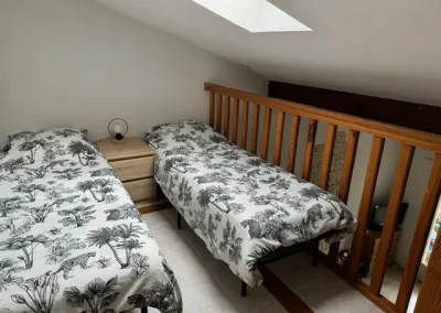 mezzanine avec lits enfants maison vacances ardèche