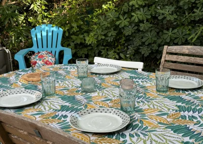 repas extérieur terrasse ombragée location ardèche